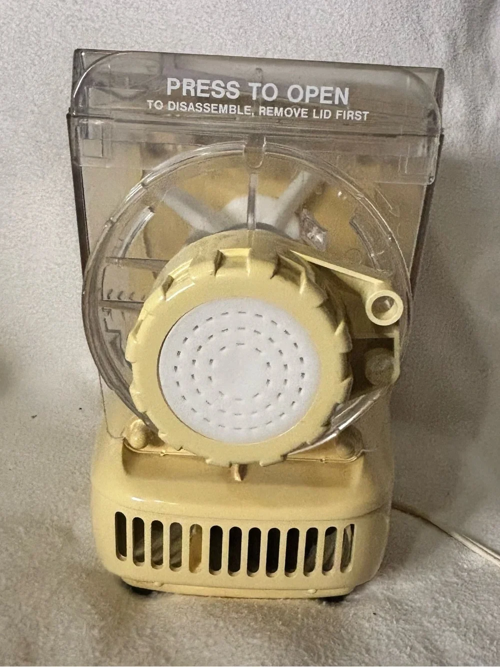Electric Pasta Maker / Dough Press - Compact Kitchen Appliance great condition
